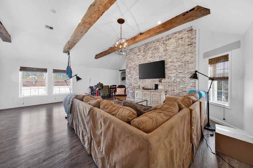 More Photos Of 531 Route 32, Highland Mills Office For Sale