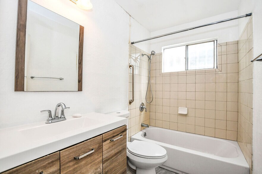 More Photos Of 3300 Brookdale Ave, Oakland Apartments For Sale