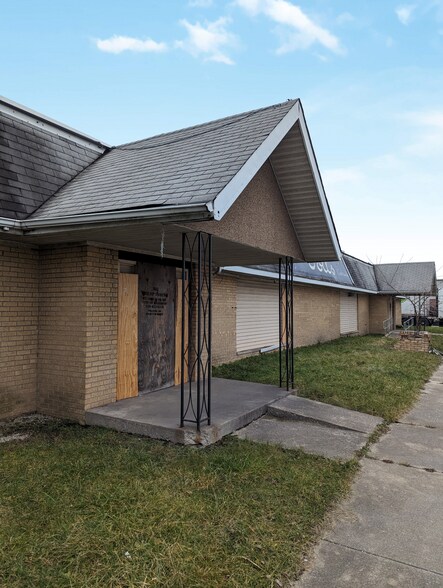 More Photos Of 7925 Nevada Ave, Hammond Freestanding For Sale