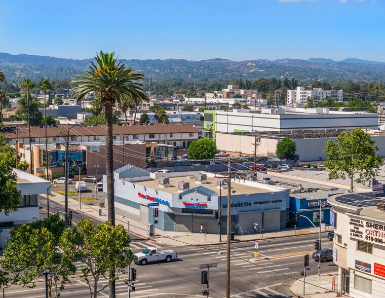 More Photos Of 18300 Sherman Way, Reseda Storefront For Sale