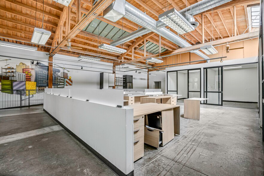 More Photos Of 335 15th St, San Diego Loft Creative Space For Lease