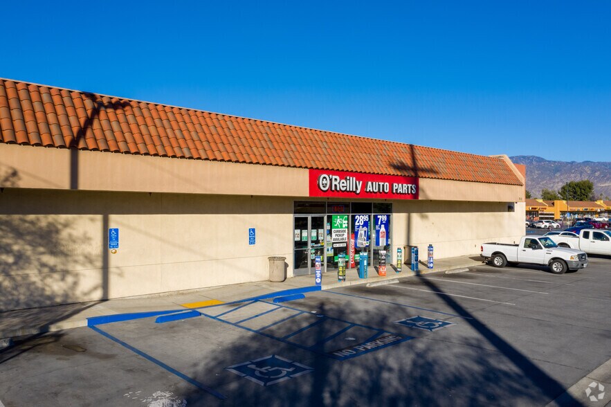 Primary Photo Of 543 N Azusa Ave, Covina Unknown For Lease