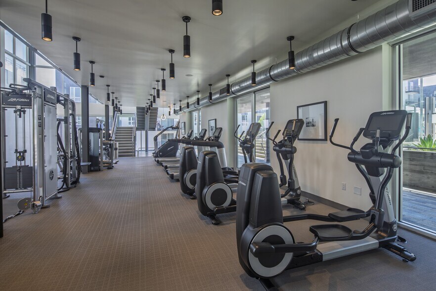 More Photos Of 899 Traction Ave, Los Angeles Apartments For Lease