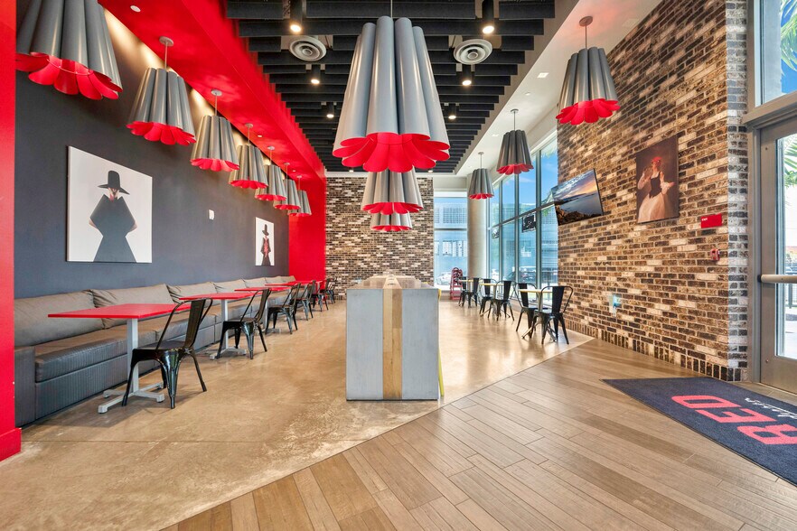 More Photos Of 3401 NW 25th St, Miami Hotel For Sale