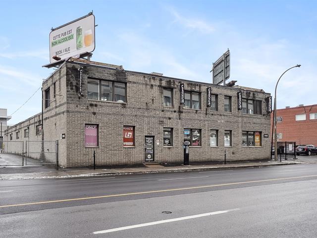 Primary Photo Of 9455-9457 Boul Saint-Laurent, Montréal Storefront Retail Office For Sale