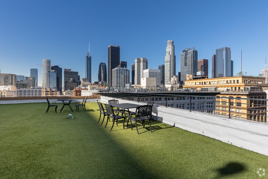 More Photos Of 724 S Spring St, Los Angeles Loft Creative Space For Lease