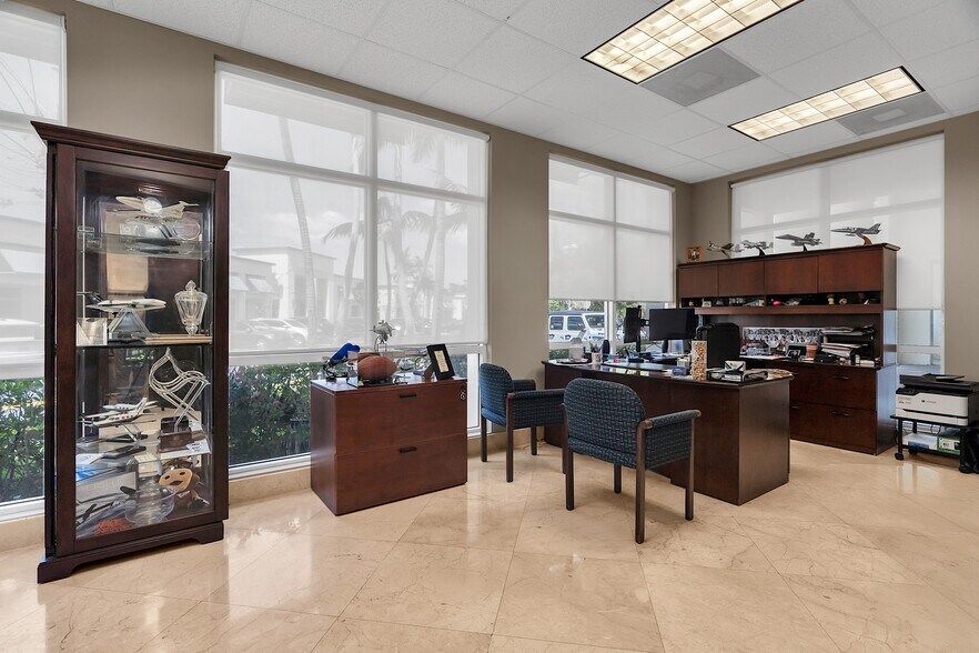 More Photos Of 1371 Sawgrass Corporate Pky, Sunrise Office For Sale