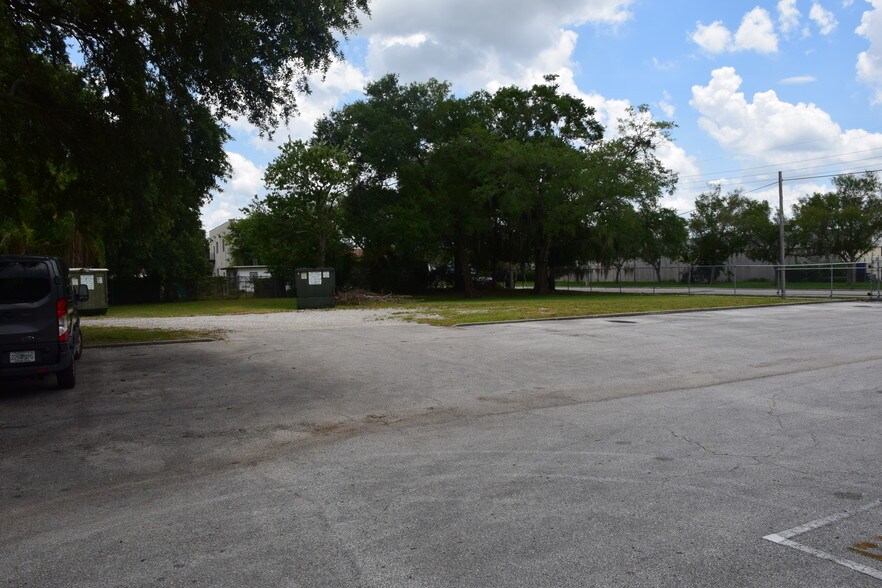 More Photos Of 1231 W Gore St, Orlando Industrial For Lease