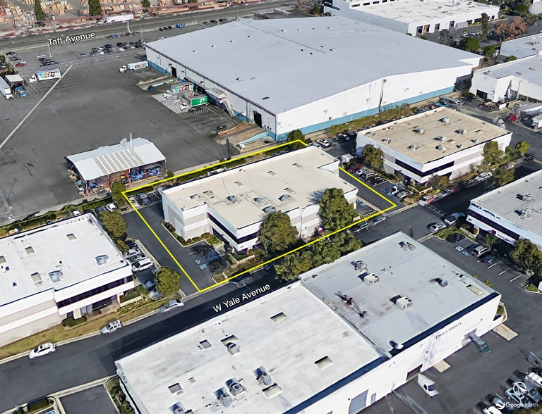 More Photos Of 1591 N Main St, Orange Warehouse For Lease
