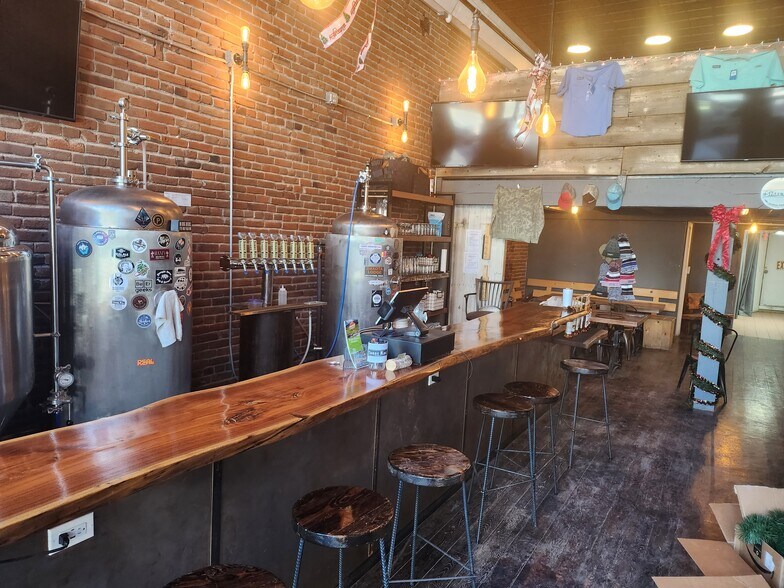 More Photos Of 123 N Main St, Creede Hotel For Sale