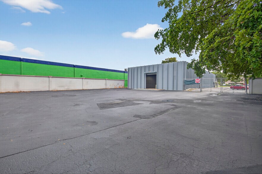 More Photos Of 3111 W Mcnab Rd, Pompano Beach Manufacturing For Lease