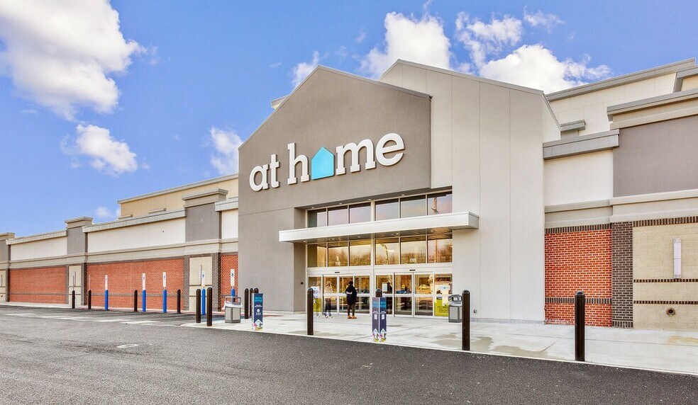 More Photos Of 1067 W Baltimore Pike, Media Unknown For Lease