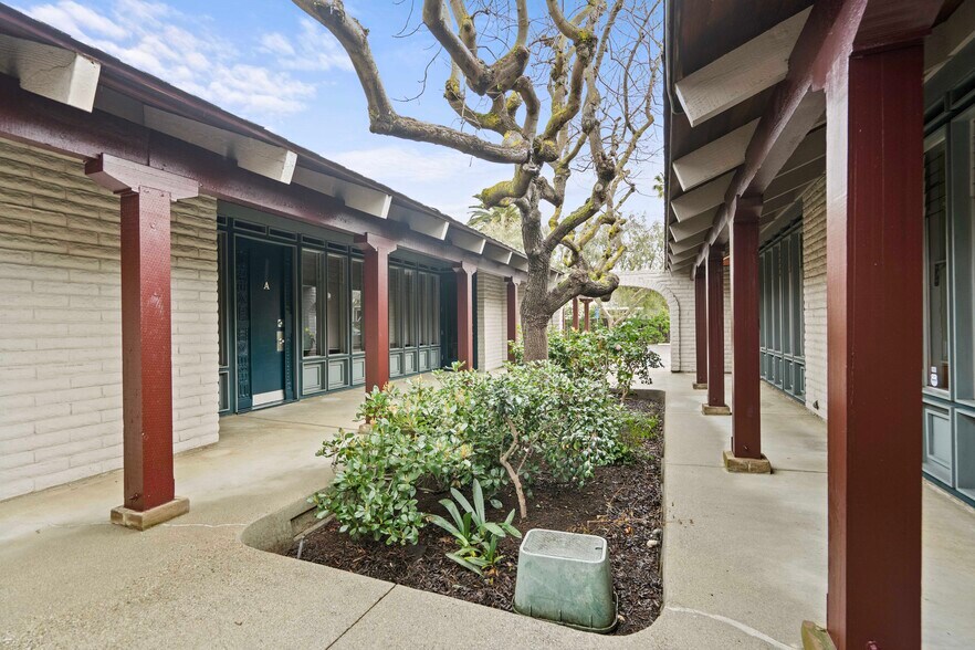 More Photos Of 860 E Remington Dr, Sunnyvale Medical For Lease