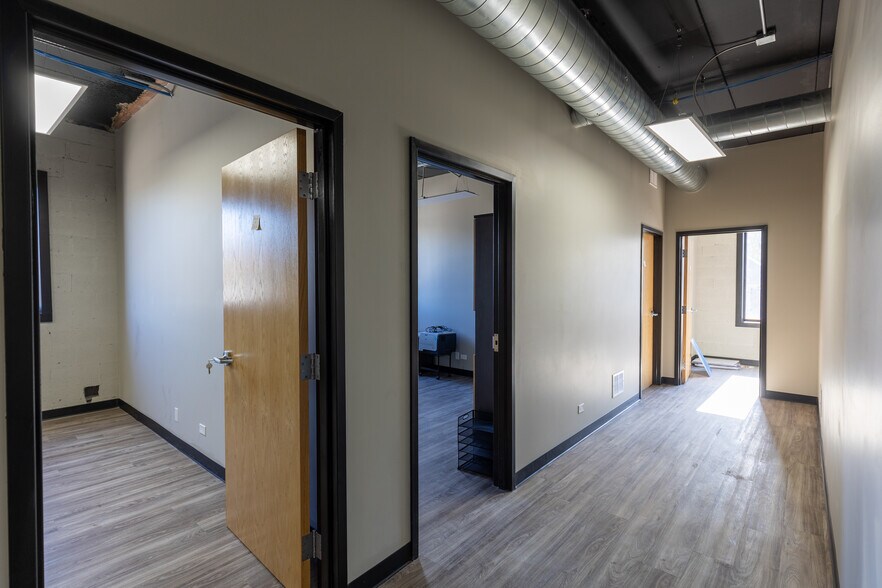 More Photos Of 929 Childs St, Wheaton Warehouse For Lease