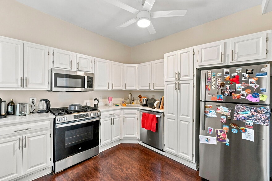 More Photos Of 300 Garden St, Hoboken Apartments For Sale