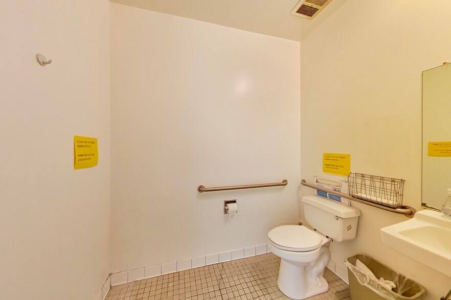 More Photos Of 667 Clay St, San Francisco Office Residential For Lease