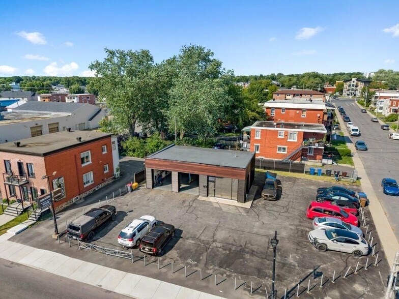 More Photos Of 503 Rue Principale, Granby Auto Repair For Sale
