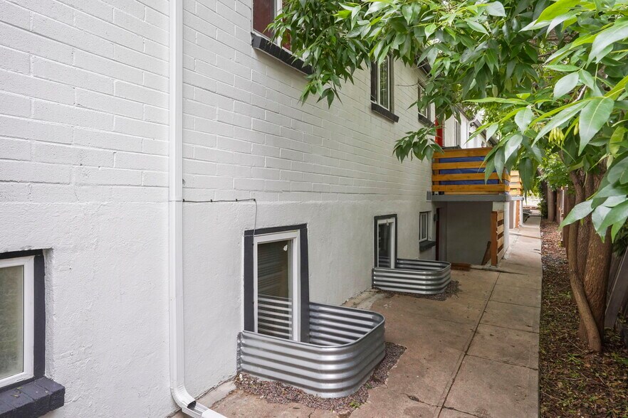 More Photos Of 982 S Sheridan Blvd, Denver Apartments For Sale