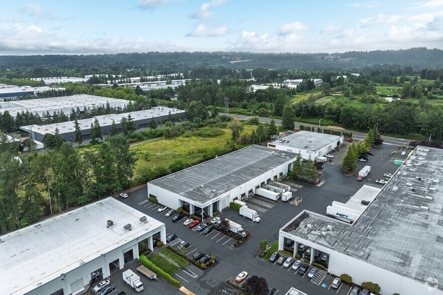 More Photos Of 22135-22145 68th Ave S, Kent Warehouse For Lease