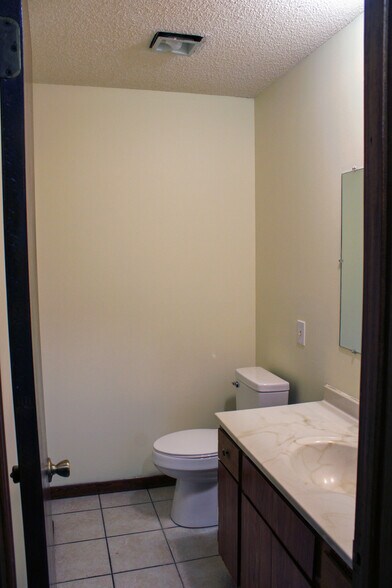 More Photos Of 802 W Wakefield Ave, Sikeston Apartments For Sale