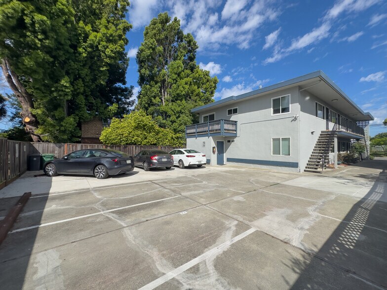More Photos Of 1720 Hearst Ave, Berkeley Apartments For Sale