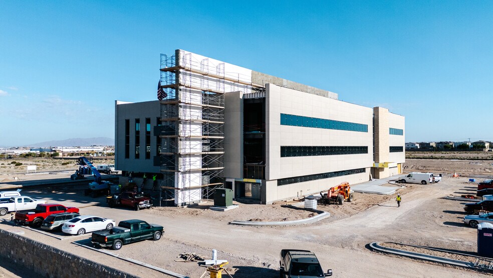 More Photos Of 12951 Eastlake Blvd, El Paso Medical For Lease
