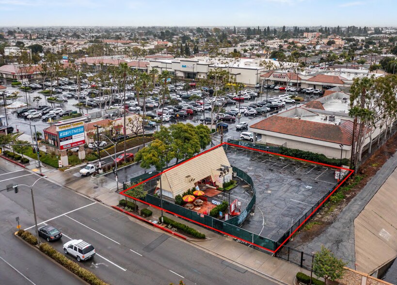 Primary Photo Of 12056 Carson St, Hawaiian Gardens Fast Food For Lease