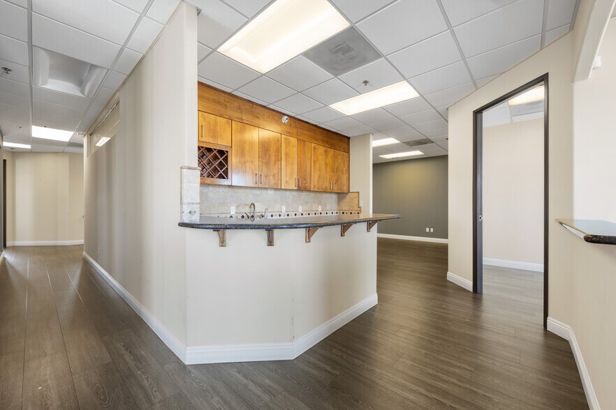 More Photos Of 950 Boardwalk, San Marcos Office For Sale