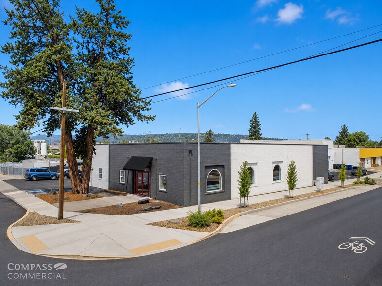 Primary Photo Of 180 & 190 NE Irving Avenue, Bend Office For Sale