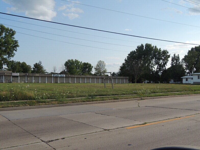 More Photos Of 1110 E Main St, Omro Land For Sale