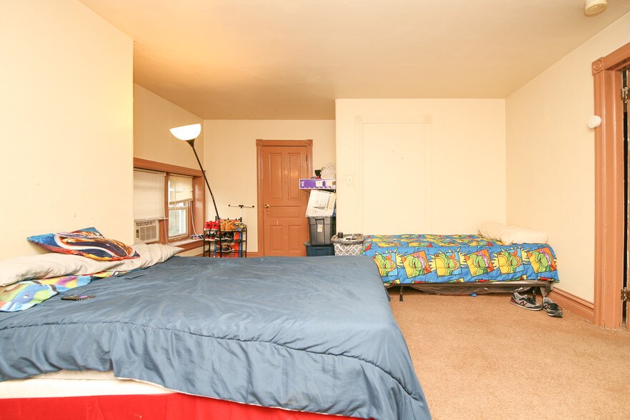 More Photos Of 2102 S Lehigh Ave, Whitehall Apartments For Sale