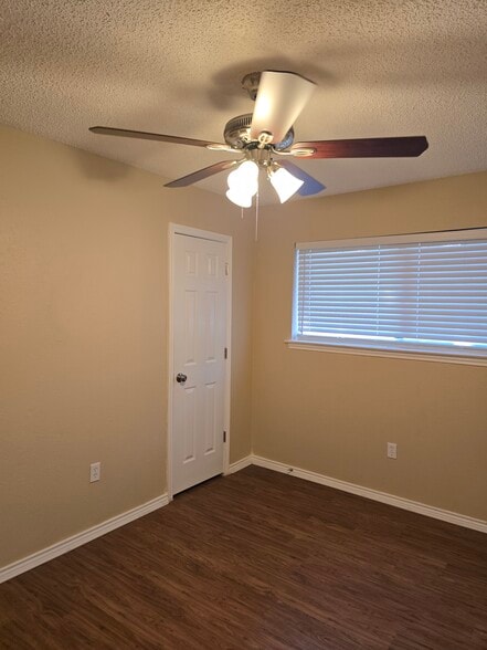 More Photos Of 1118 Brady Dr, Irving Multifamily For Sale