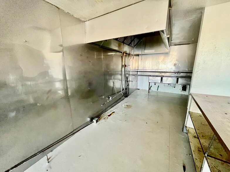 More Photos Of 1524-1526 Solano Ave, Vallejo Storefront For Sale