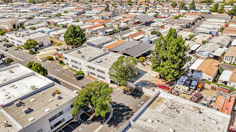 More Photos Of 2485 Technology Dr, Hayward Research And Development For Lease