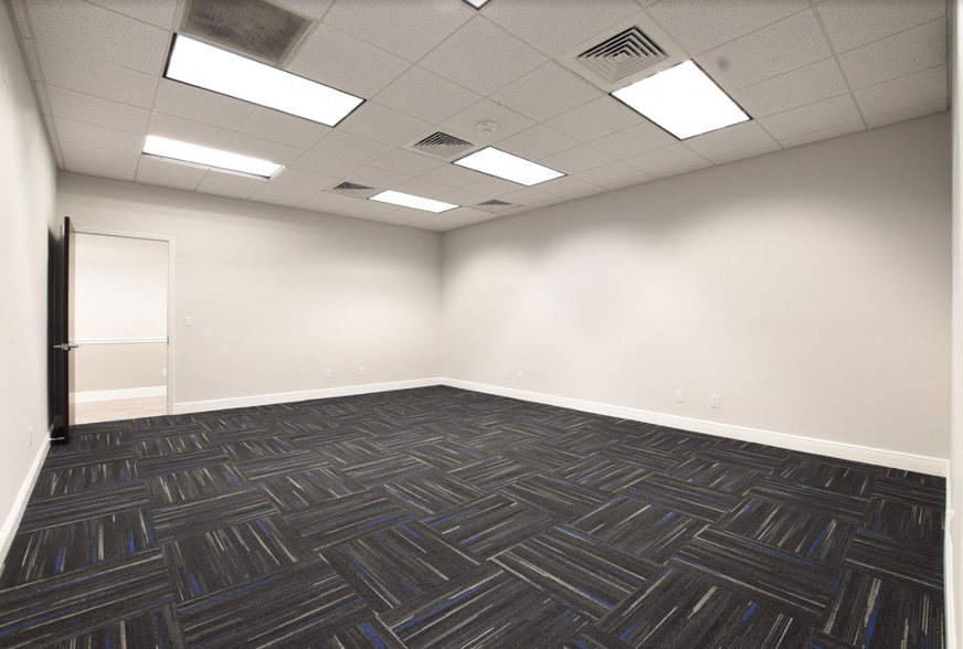 More Photos Of 3820 Colonial Blvd, Fort Myers Medical For Lease