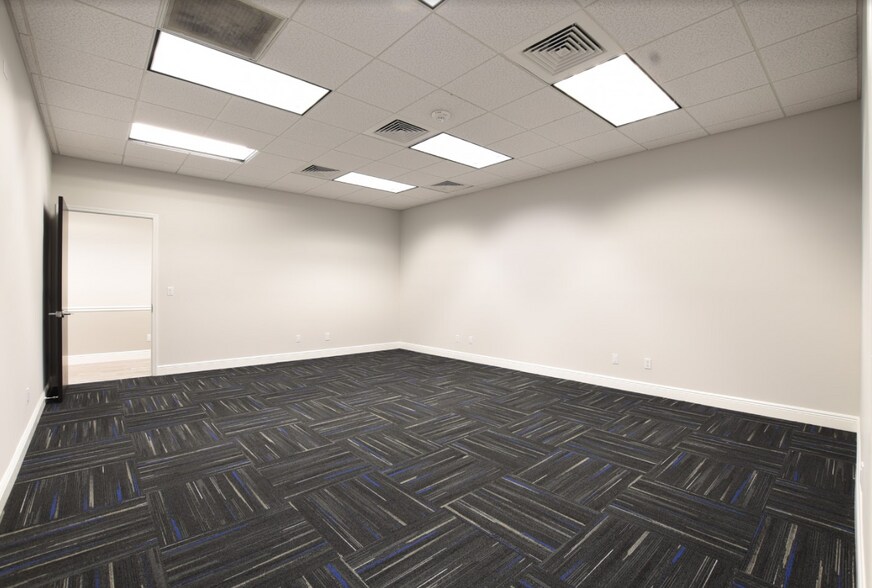 More Photos Of 3820 Colonial Blvd, Fort Myers Medical For Lease