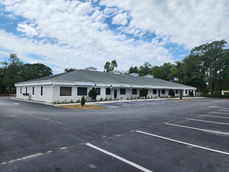 Primary Photo Of 16332 Cortez Blvd, Brooksville Medical For Lease