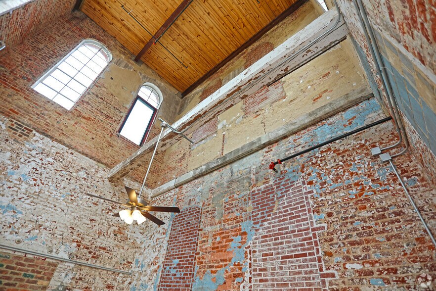 More Photos Of 116 E Main St, Haw River Apartments For Lease