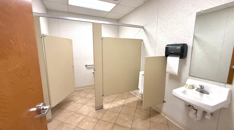 More Photos Of 6300 E Interstate 20, Midland Industrial For Sale