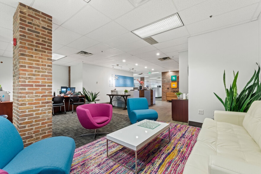 More Photos Of 382 W Park Cir, Provo Office For Sale