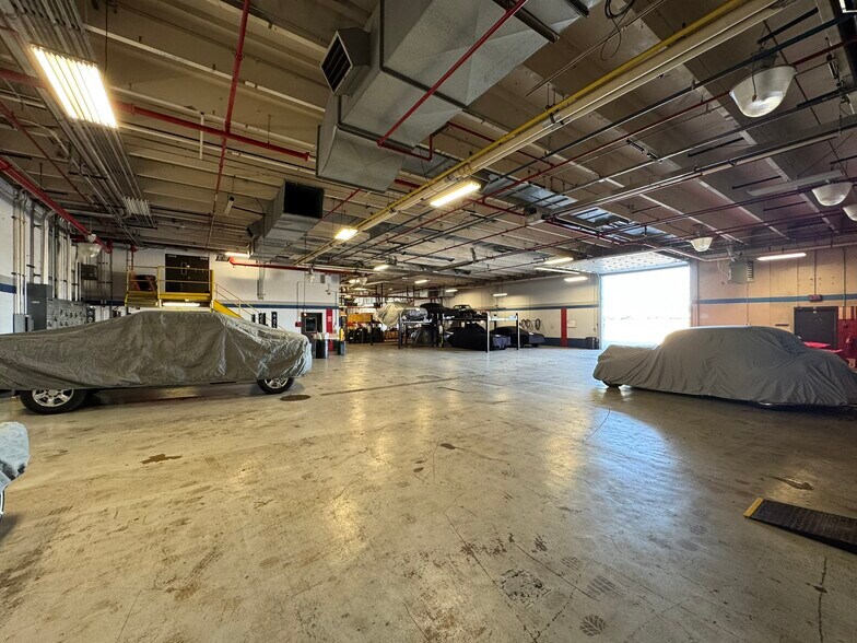 More Photos Of 777 Kuehn Ct, Neenah Warehouse For Sale