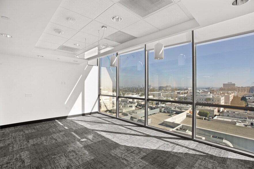 More Photos Of 9440 Santa Monica Blvd, Beverly Hills Office For Lease