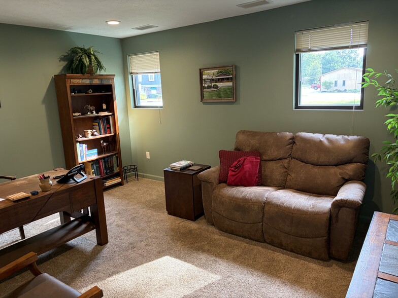 More Photos Of 1 Oakview Dr, Monticello Office For Sale