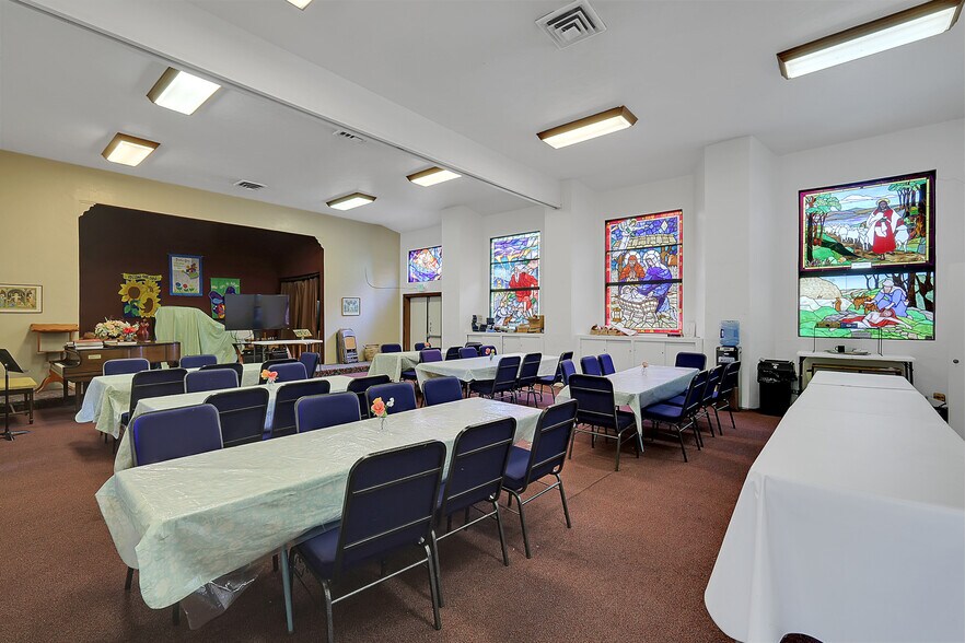 More Photos Of 800 D St, Marysville Religious Facility For Sale