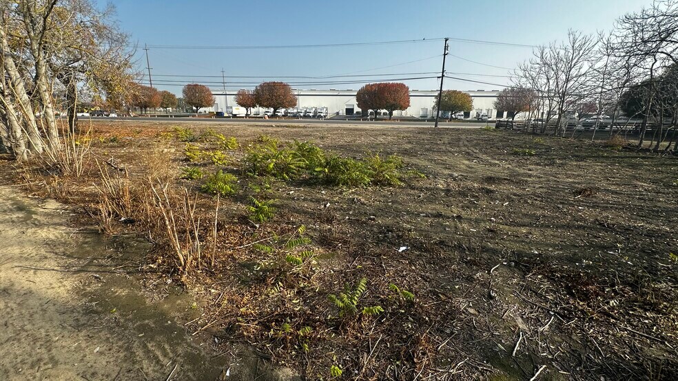 More Photos Of 3035-3049 S Chestnut Ave, Fresno Land For Sale