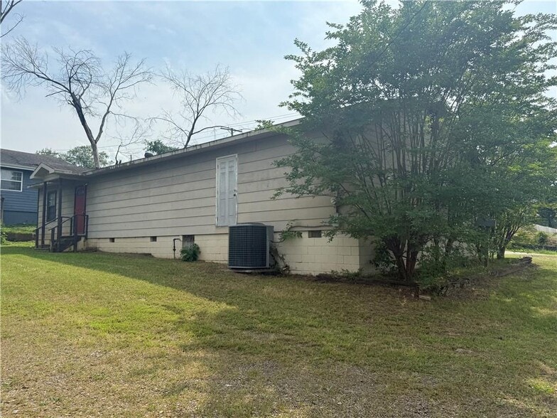 More Photos Of 1203 S Glenwood Ave, Russellville Religious Facility For Sale