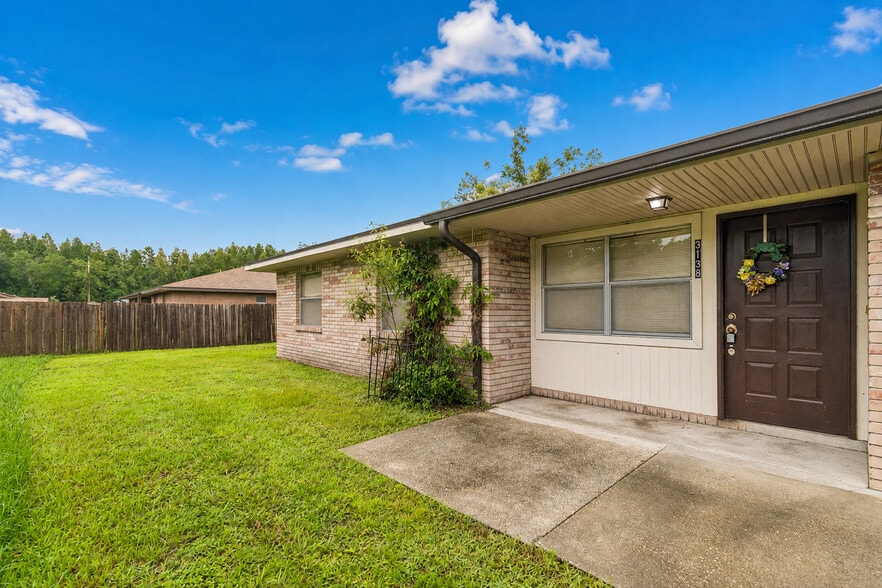 More Photos Of 3132 Bloomingdale Villas Ct, Brandon Apartments For Sale