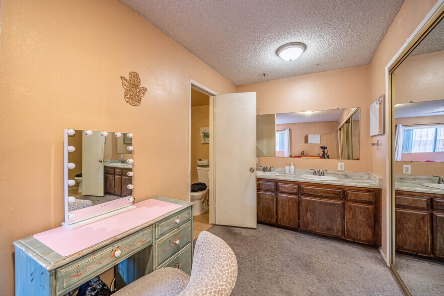 More Photos Of 1745 S Harvard Blvd, Los Angeles Apartments For Sale