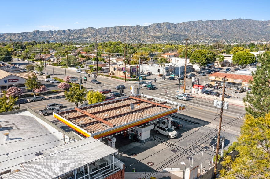 More Photos Of 2500 W Magnolia Blvd, Burbank Service Station For Sale