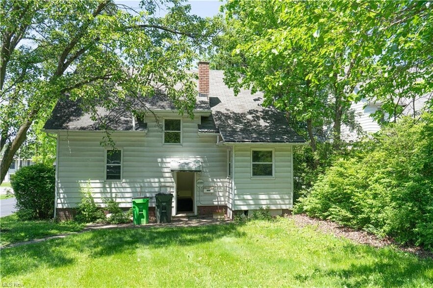 More Photos Of 21950 Euclid Ave, Euclid Office For Sale